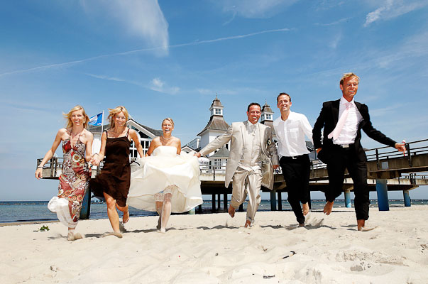 Wir laufen am Strand von Sellin auf Rügen